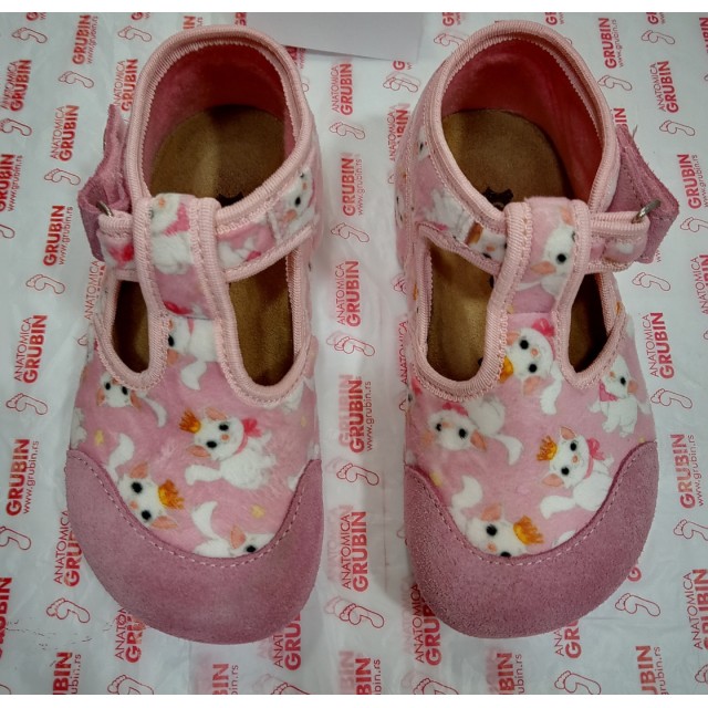 Grubin 1882330 Corona Roza Macka 31